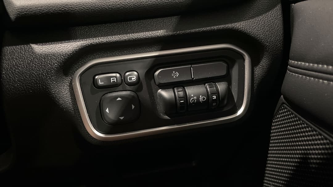 2023 GWM Ute Cannon Vanta (4x4), Automatic, 27701 km, Utility Switches/Buttons
