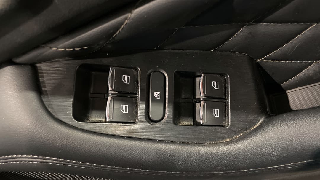 2023 GWM Ute Cannon Vanta (4x4), Automatic, 27701 km, Drivers Side Door Panel Controls