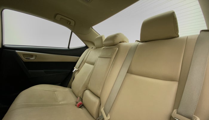 2015 Toyota Corolla Altis G PETROL, Petrol, Manual, 99,679 km, Right Side Rear Door Cabin