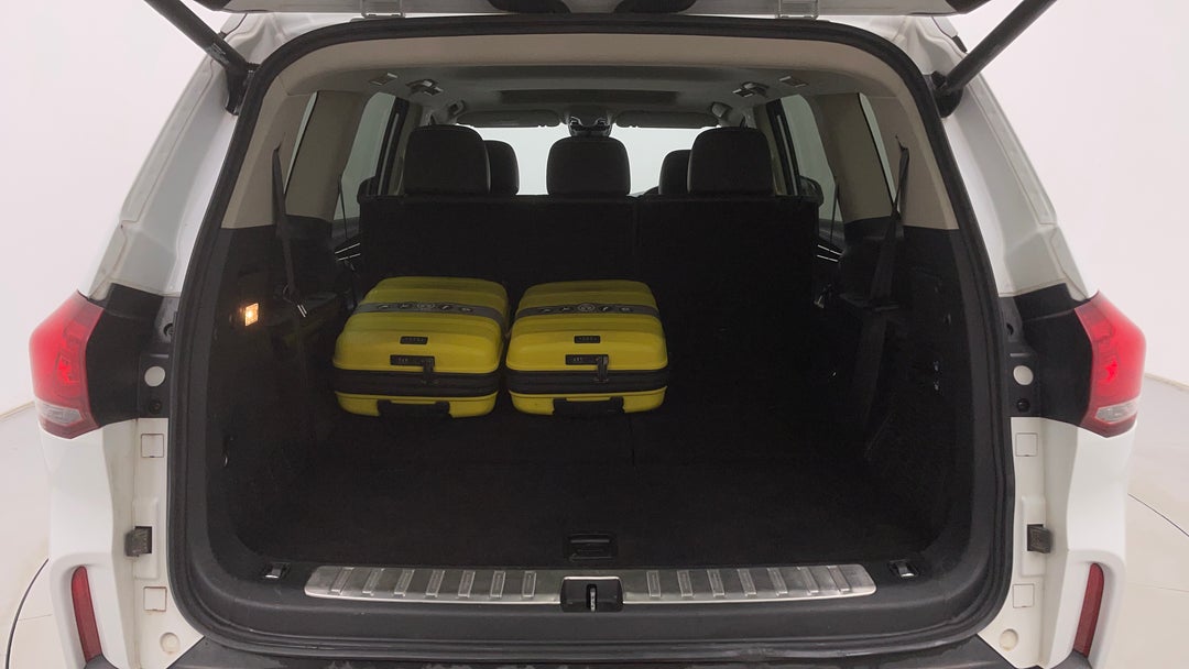 2022 LDV D90 Executive (4wd) D20, Automatic, 58735 km, Boot Inside View with Luggage