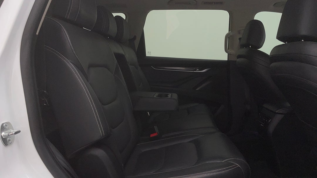 2022 LDV D90 Executive (4wd) D20, Automatic, 58735 km, Right Side Rear Door Cabin View