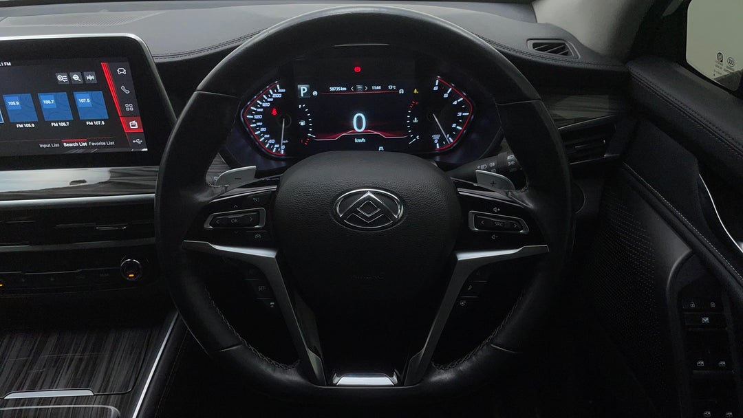 2022 LDV D90 Executive (4wd) D20, Automatic, 58735 km, Steering Wheel Close-up