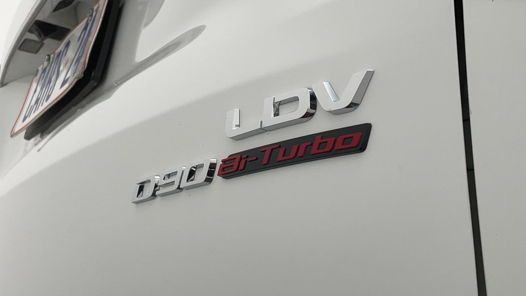 2022 LDV D90 Executive (4wd) D20, Automatic, 58735 km, Badge (Boot Right Side)