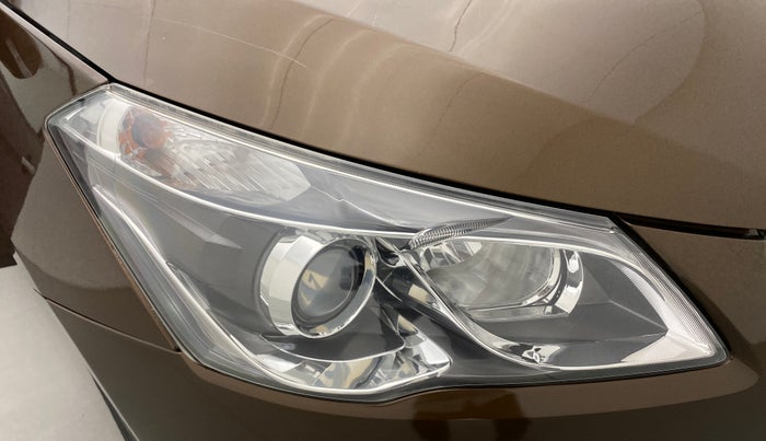 2016 Maruti Ciaz ZXI, Petrol, Manual, 87,555 km, Right headlight - Headlight not working