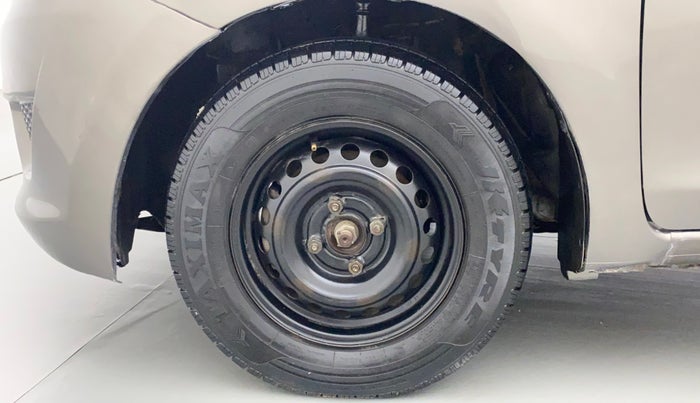 2014 Datsun Go T, Petrol, Manual, 69,870 km, Left Front Wheel