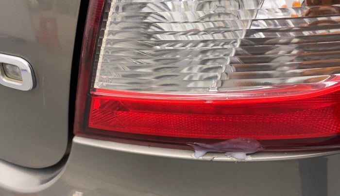 2014 Datsun Go T, Petrol, Manual, 69,870 km, Right tail light - Minor damage