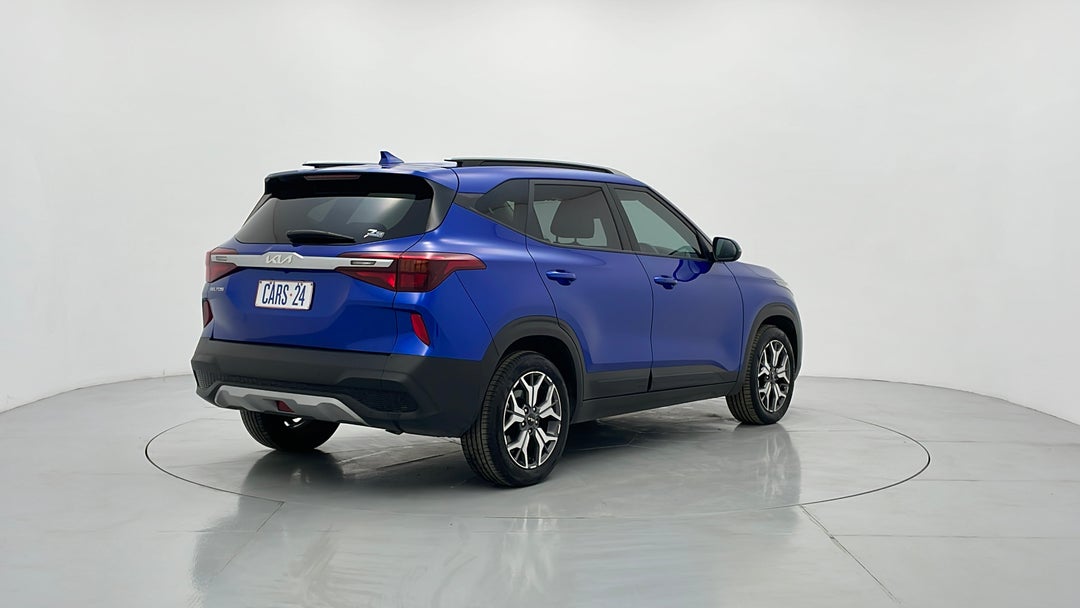 Right Back Diagonal (45- Degree) View