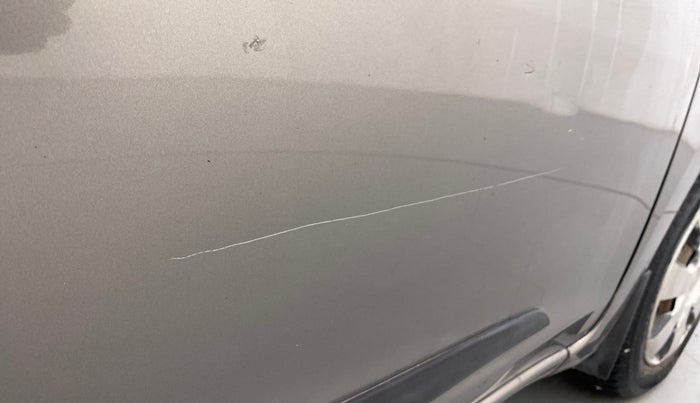 2018 Datsun Go Plus T, Petrol, Manual, 27,977 km, Driver-side door - Minor scratches