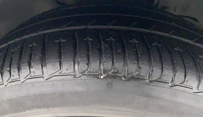2018 Tata TIGOR XZ (O) PETROL, Petrol, Manual, 21,997 km, Right Front Tyre Tread