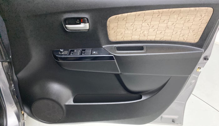 2018 Maruti Wagon R 1.0 VXI OPT, Petrol, Manual, 24,122 km, Driver Side Door Panels Control