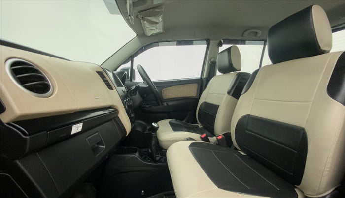 2018 Maruti Wagon R 1.0 VXI OPT, Petrol, Manual, 24,122 km, Right Side Front Door Cabin