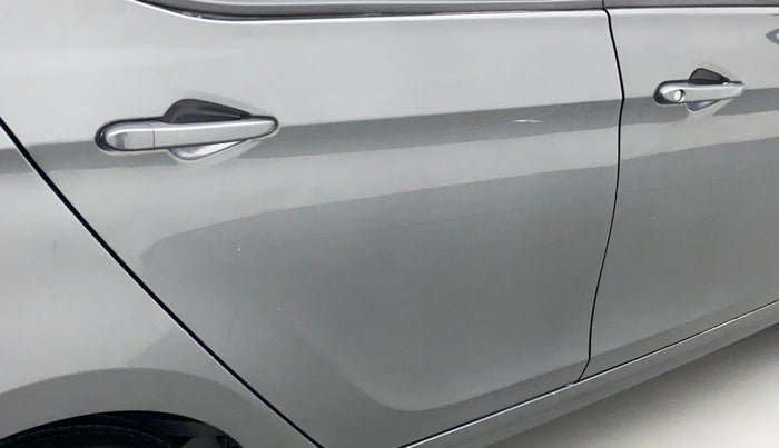 2022 Tata Tiago XT PETROL, Petrol, Manual, 17,981 km, Right rear door - Minor scratches