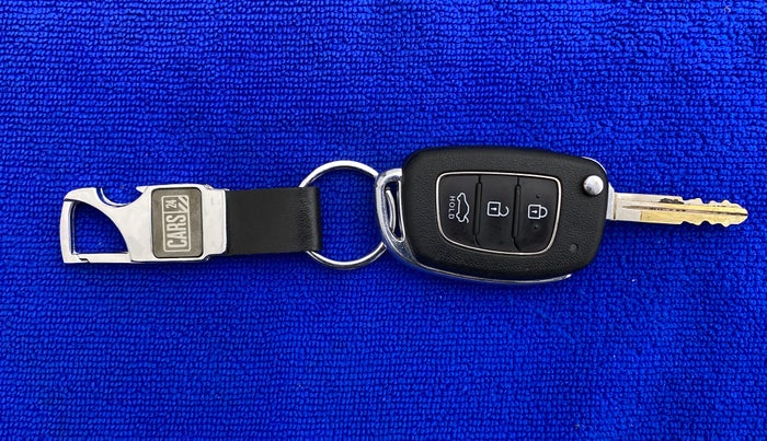 2020 Hyundai AURA S CNG, CNG, Manual, 45,109 km, Key Close Up