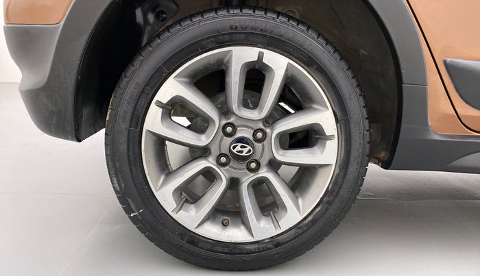 2018 Hyundai i20 Active 1.2 SX, Petrol, Manual, Right Rear Wheel