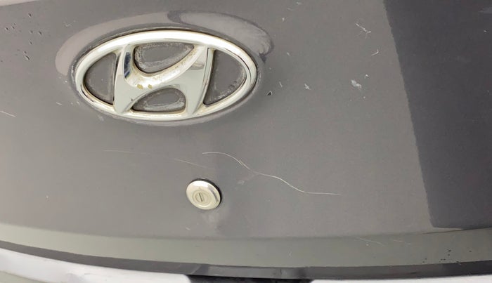 2014 Hyundai Eon MAGNA +, Petrol, Manual, 52,469 km, Dicky (Boot door) - Minor scratches