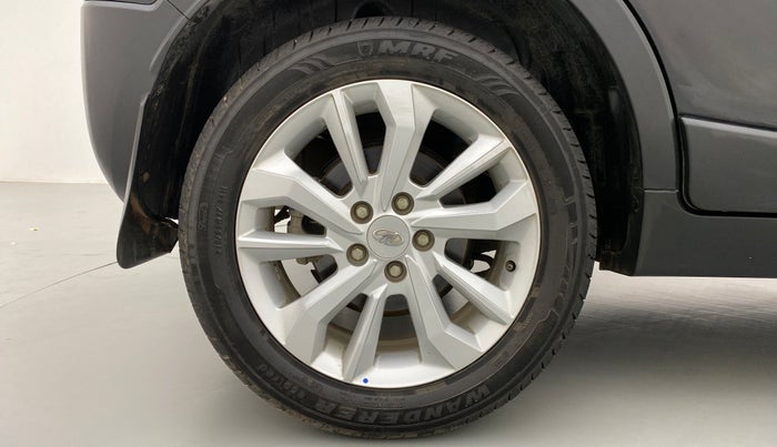 2021 Mahindra XUV300 W8 DIESEL MT, Diesel, Manual, 9,263 km, Right Rear Wheel