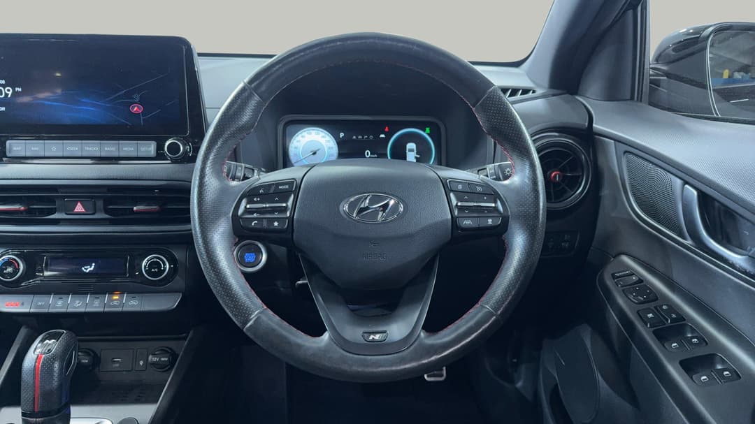 2021 Hyundai Kona N Line Premium Srf (AWD), Automatic, 35672 km, Steering Wheel Close-up