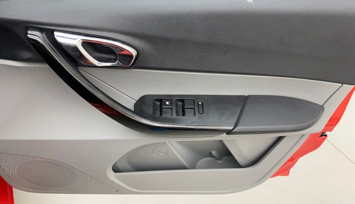 2020 Tata Tiago XZ PLUS DUAL TONE PETROL, Petrol, Manual, 16,162 km, Driver Side Door Panels Control