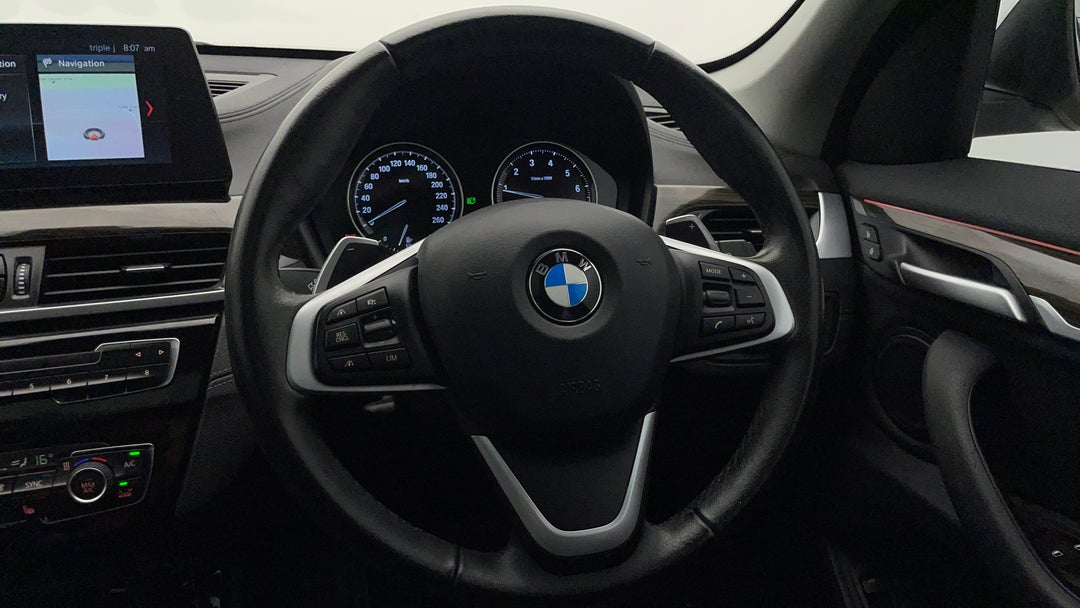 2021 BMW X1 sDrive 20i, Automatic, 66070 km, Steering Wheel Close-up