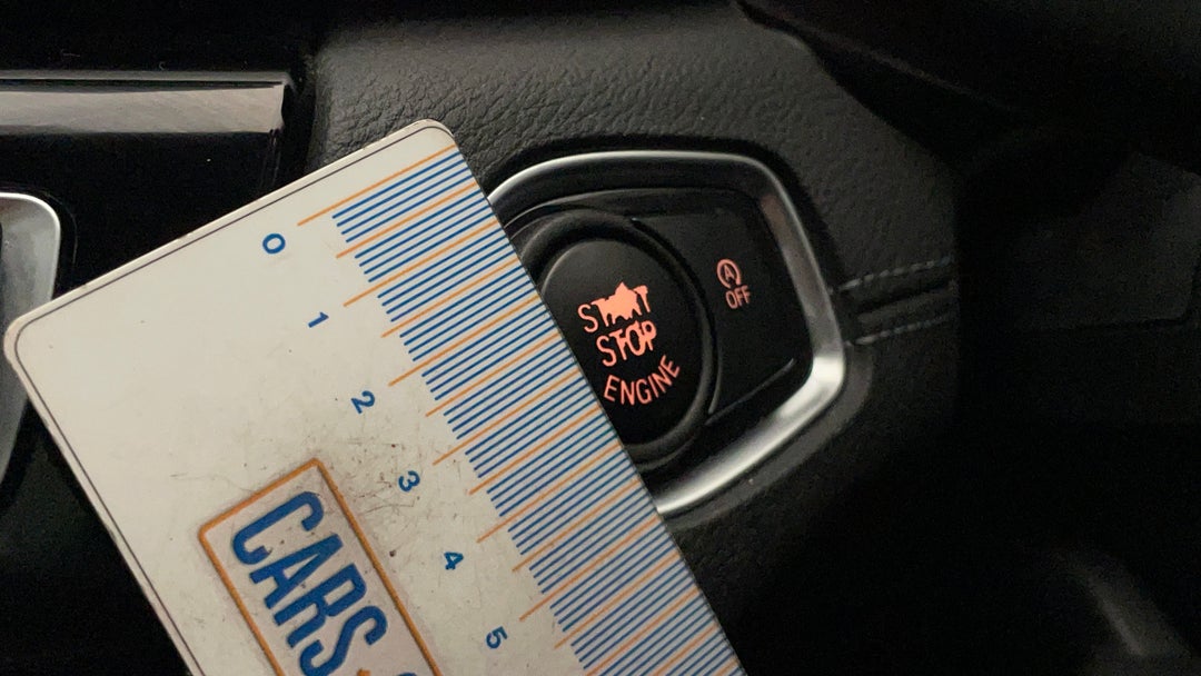 2021 BMW X1 sDrive 20i, Automatic, 66070 km, Miscellaneous Interior Wear