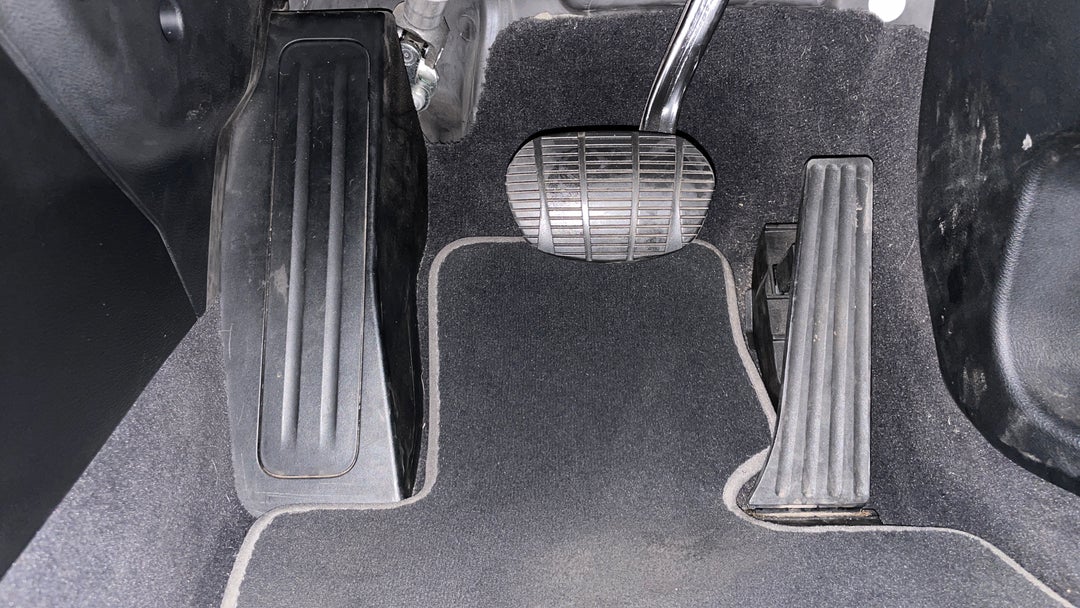 2021 BMW X1 sDrive 20i, Automatic, 66070 km, Pedals and Footmat