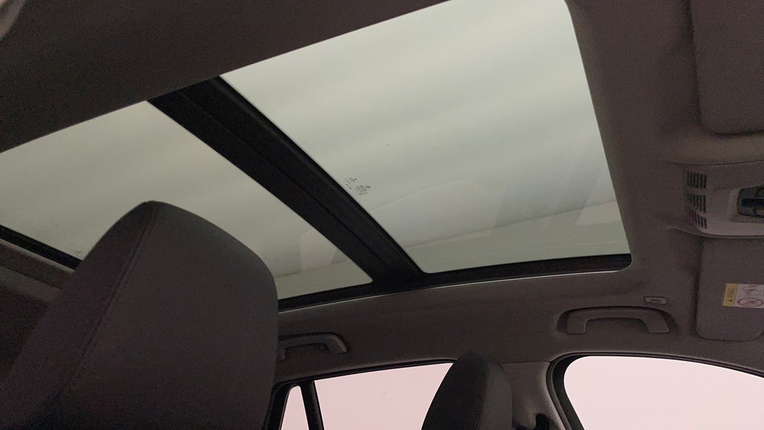 2021 BMW X1 sDrive 20i, Automatic, 66070 km, Interior Sunroof/Moonroof