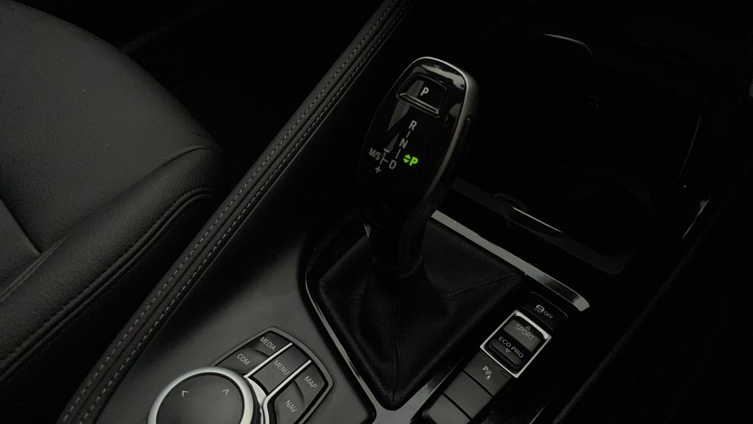 2021 BMW X1 sDrive 20i, Automatic, 66070 km, Gear Lever 