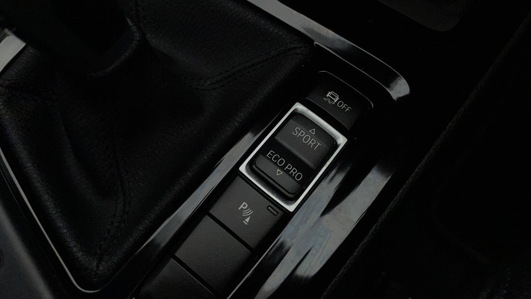 2021 BMW X1 sDrive 20i, Automatic, 66070 km, Utility Switches/Buttons