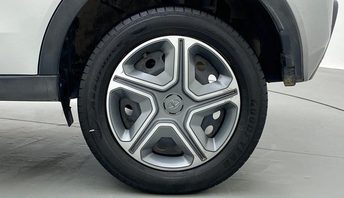 2018 Tata NEXON XM 1.2, Petrol, Manual, 25,291 km, Left Rear Wheel