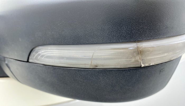 2018 Tata NEXON XM 1.2, Petrol, Manual, 25,291 km, Left rear-view mirror - Indicator light has minor damage