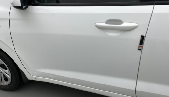 2020 Hyundai AURA S 1.2 CNG, CNG, Manual, 80,065 km, Front passenger door - Slightly dented