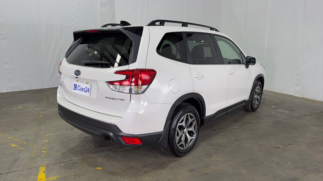 Right Back Diagonal (45- Degree) View