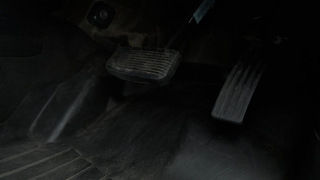 2019 Ford Ranger Xlt 2.0 (4x4), Automatic, 115544 km, Pedals and Footmat