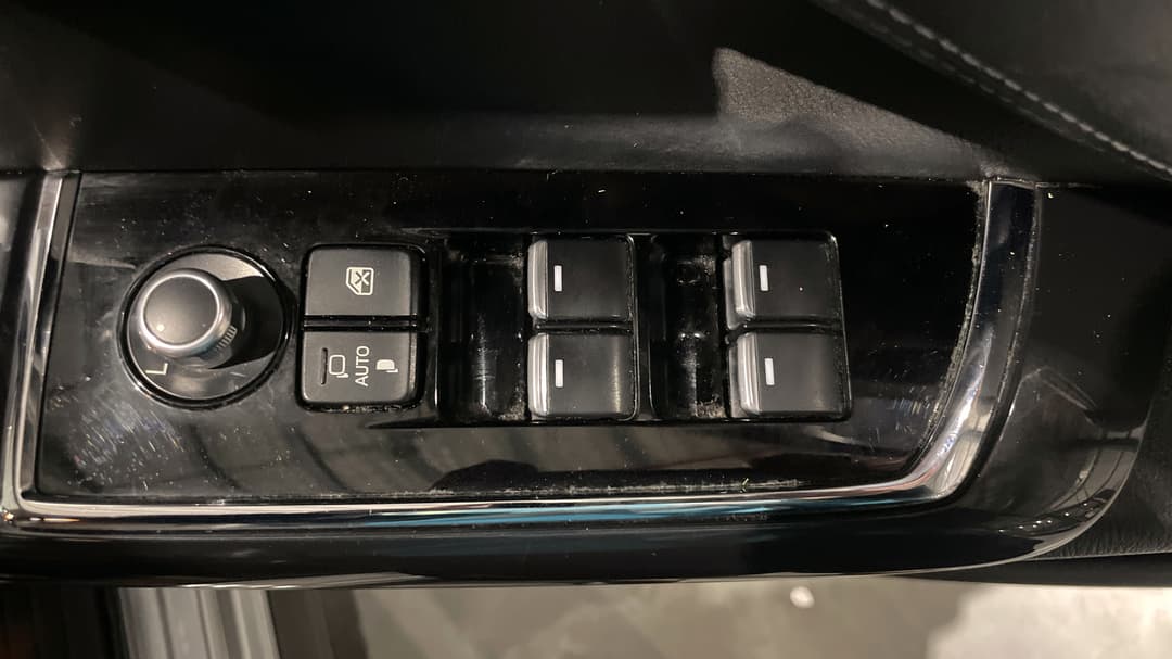 2018 Mazda CX-9 Touring (AWD), Automatic, 103366 km, Drivers Side Door Panel Controls