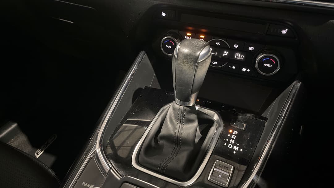 2018 Mazda CX-9 Touring (AWD), Automatic, 103366 km, Gear Lever 