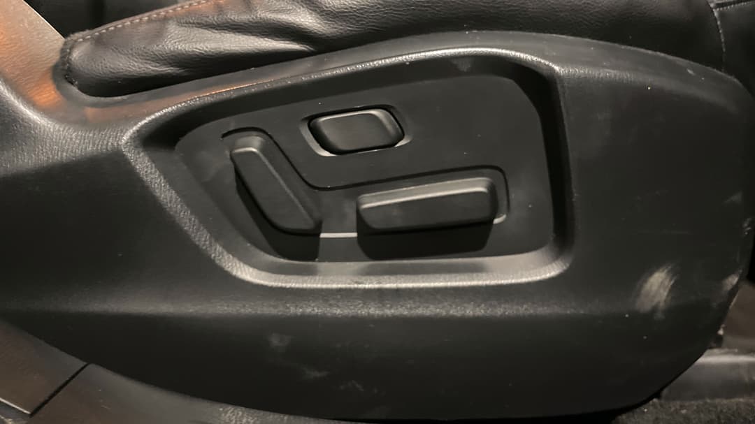 2018 Mazda CX-9 Touring (AWD), Automatic, 103366 km, Drivers Side Adjustment Panel