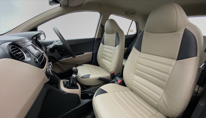 2016 Hyundai Grand i10 SPORTS 1.2 VTVT, Petrol, Manual, 59,975 km, Right Side Front Door Cabin View