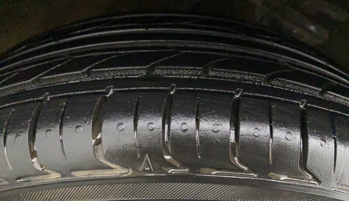 2010 Maruti Zen Estilo VXI, Petrol, Manual, 31,923 km, Right Rear Tyre Tread
