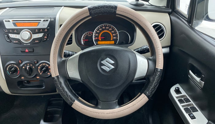 2016 Maruti Wagon R 1.0 VXI, Petrol, Manual, 41,111 km, Steering Wheel Close Up