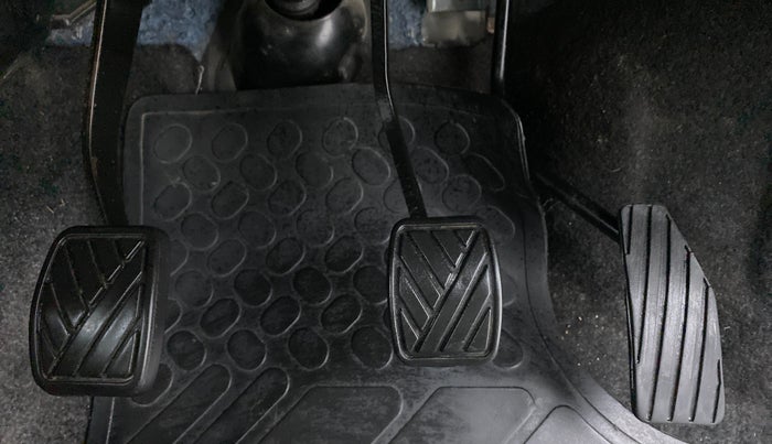 2016 Maruti Wagon R 1.0 VXI, Petrol, Manual, 41,111 km, Pedals