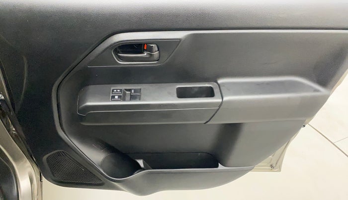 2023 Maruti New Wagon-R LXI 1.0, Petrol, Manual, 10,661 km, Driver Side Door Panels Control