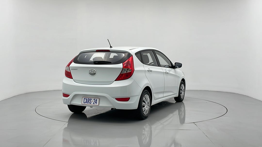 Right Back Diagonal (45- Degree) View