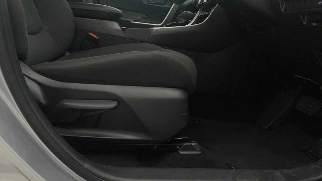 2023 Toyota RAV4 Gx (2wd), Automatic, 43978 km, Drivers Side Adjustment Panel