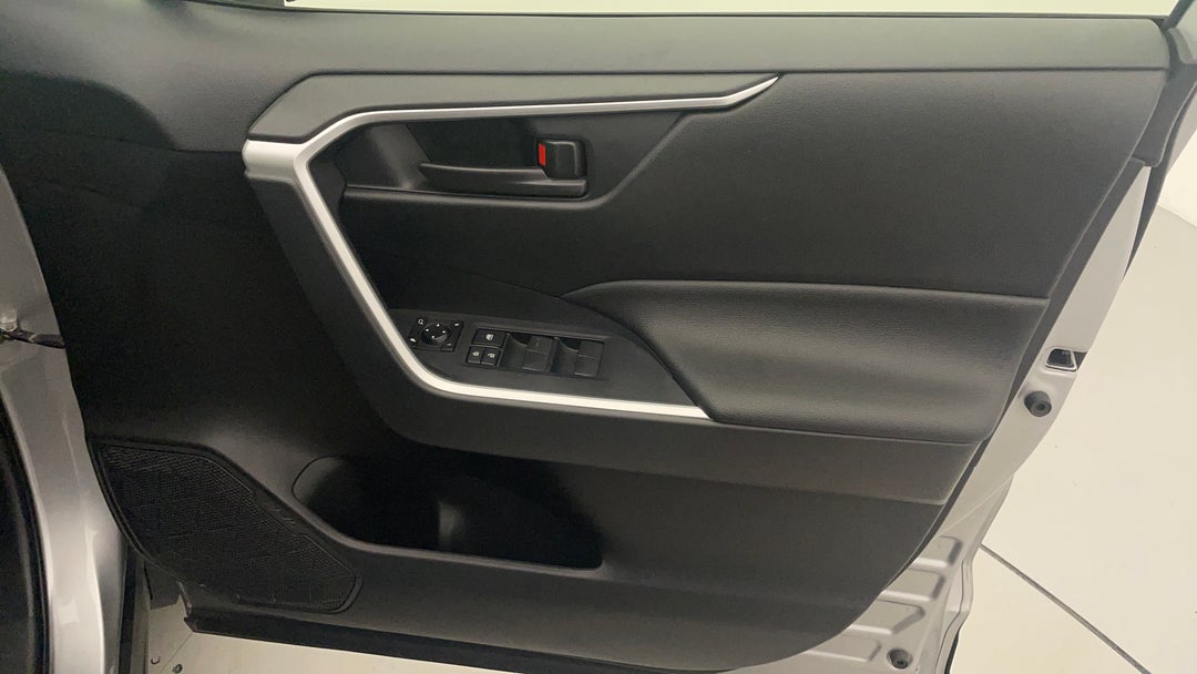 2023 Toyota RAV4 Gx (2wd), Automatic, 43978 km, Speaker View