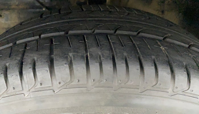 2018 Maruti Baleno ALPHA PETROL 1.2, Petrol, Manual, 54,664 km, Left Front Tyre Tread