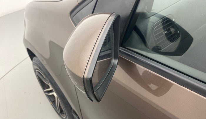 2016 Volkswagen Polo COMFORTLINE 1.2L PETROL, Petrol, Manual, 77,067 km, Left rear-view mirror - ORVM switch has minor damage