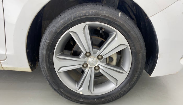 2017 Hyundai Verna 1.6 SX VTVT, Petrol, Manual, 24,434 km, Right Front Wheel