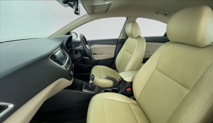 2017 Hyundai Verna 1.6 SX VTVT, Petrol, Manual, 24,434 km, Right Side Front Door Cabin