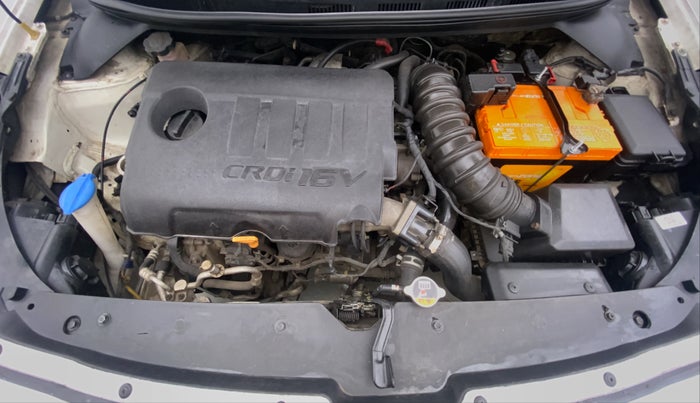 2016 Hyundai Elite i20 1.4 CRDI ASTA (O), Diesel, Manual, 45,565 km, Engine Bonet View