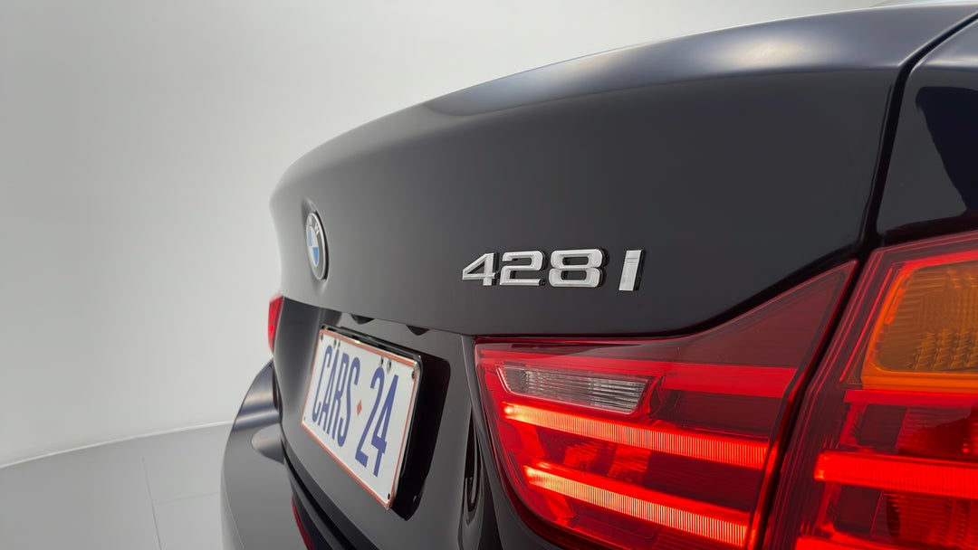 Badge (Boot Right Side)